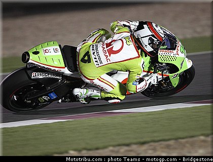 motogp_qatar_2011_depuniet_13.jpg