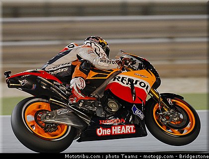 motogp_qatar_2011_dovizioso_04.jpg