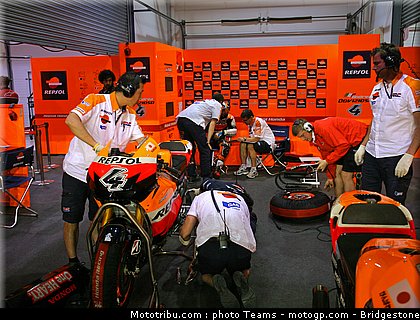 motogp_qatar_2011_dovizioso_17.jpg