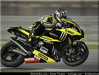motogp_qatar_2011_edwards_01.jpg