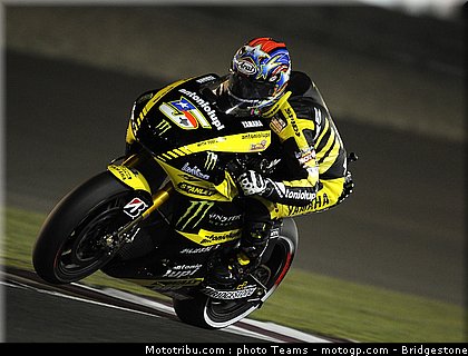 motogp_qatar_2011_edwards_14.jpg