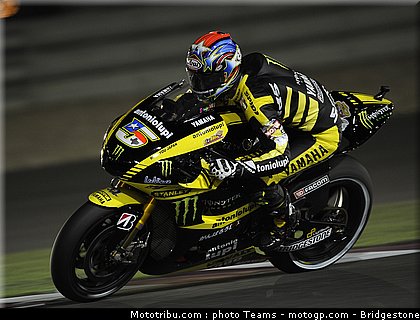 motogp_qatar_2011_edwards_15.jpg