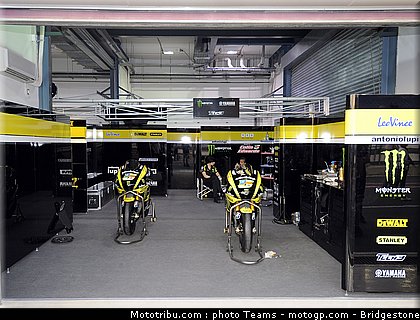 motogp_qatar_2011_edwards_22.jpg