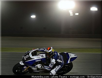 motogp_qatar_2011_lorenzo_003.jpg