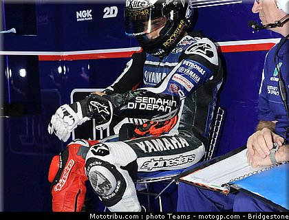 motogp_qatar_2011_lorenzo_012.jpg