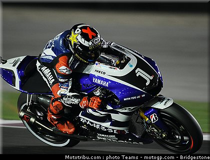 motogp_qatar_2011_lorenzo_016.jpg
