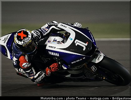 motogp_qatar_2011_lorenzo_021.jpg