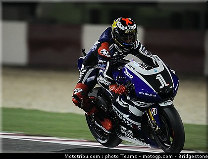 motogp_qatar_2011_lorenzo_022.jpg