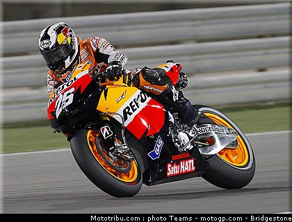 motogp_qatar_2011_pedrosa_10.jpg