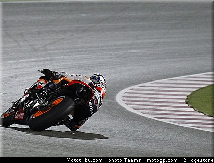 motogp_qatar_2011_pedrosa_11.jpg