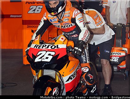 motogp_qatar_2011_pedrosa_21.jpg