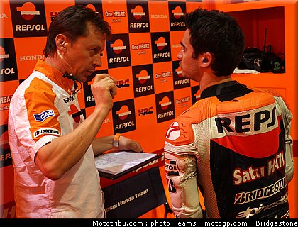motogp_qatar_2011_pedrosa_24.jpg