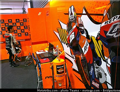 motogp_qatar_2011_pedrosa_33.jpg