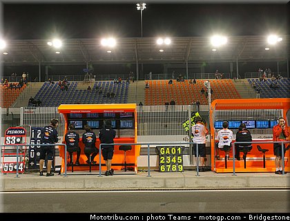 motogp_qatar_2011_pedrosa_38.jpg