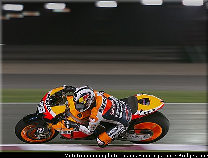 motogp_qatar_2011_pedrosa_39.jpg