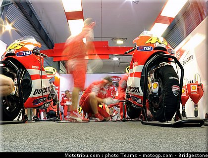 motogp_qatar_2011_rossi_05.jpg