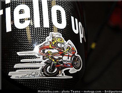motogp_qatar_2011_rossi_16.JPG