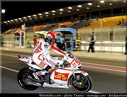 motogp_qatar_2011_simoncelli_01.jpg