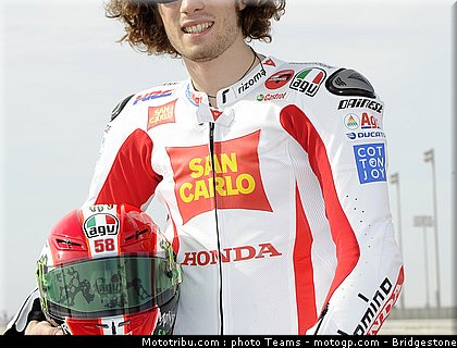 motogp_qatar_2011_simoncelli_04.jpg