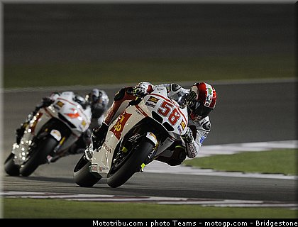 motogp_qatar_2011_simoncelli_06.jpg