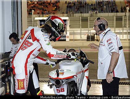 motogp_qatar_2011_simoncelli_24.jpg