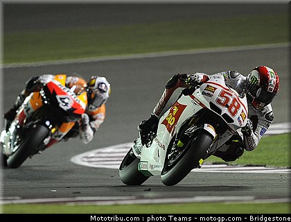 motogp_qatar_2011_simoncelli_29.jpg