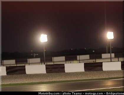 motogp_qatar_2011_simoncelli_30.jpg