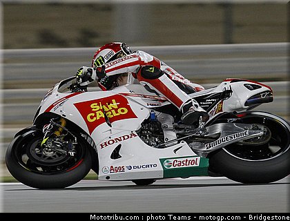 motogp_qatar_2011_simoncelli_33.jpg