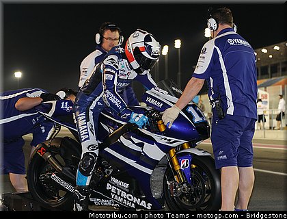 motogp_qatar_2011_spies_10.jpg