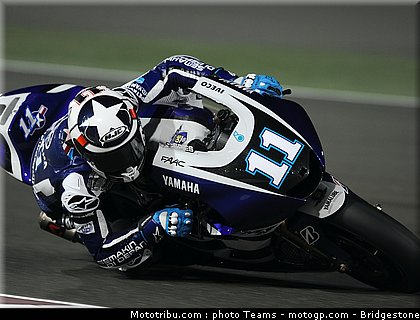 motogp_qatar_2011_spies_11.jpg
