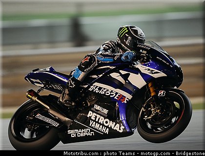 motogp_qatar_2011_spies_13.jpg