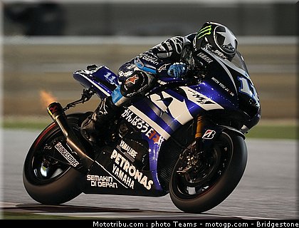 motogp_qatar_2011_spies_14.jpg