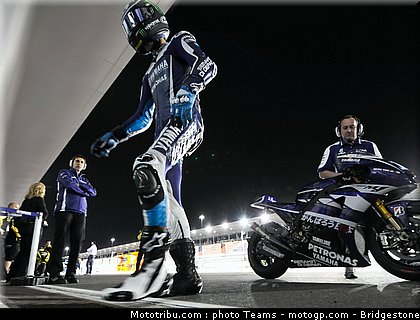 motogp_qatar_2011_spies_17.jpg