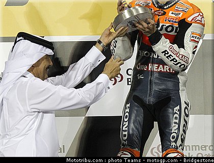 motogp_qatar_2011_stoner_04.jpg