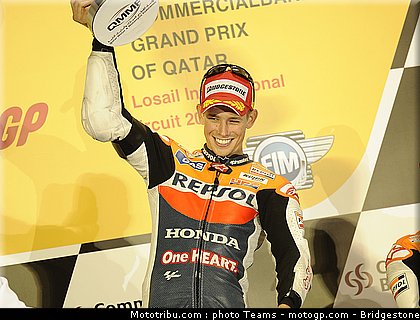 motogp_qatar_2011_stoner_30.jpg