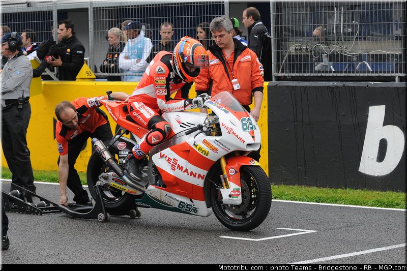 moto2_bradl_03_espagne_2011_jerez
