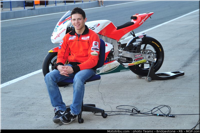 moto2_bradl_04_espagne_2011_jerez