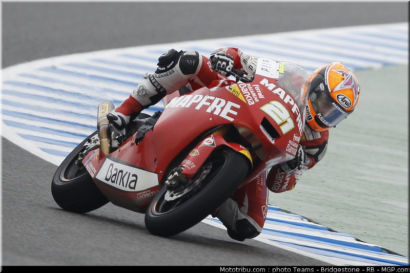moto2_fores_8_espagne_2011_jerez