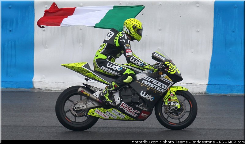 moto2_iannone_1_espagne_2011_jerez