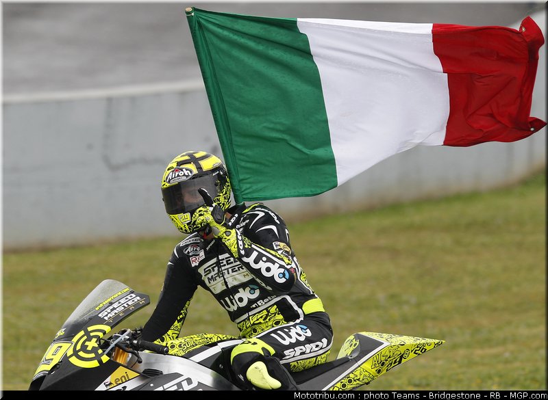 moto2_iannone_5_espagne_2011_jerez
