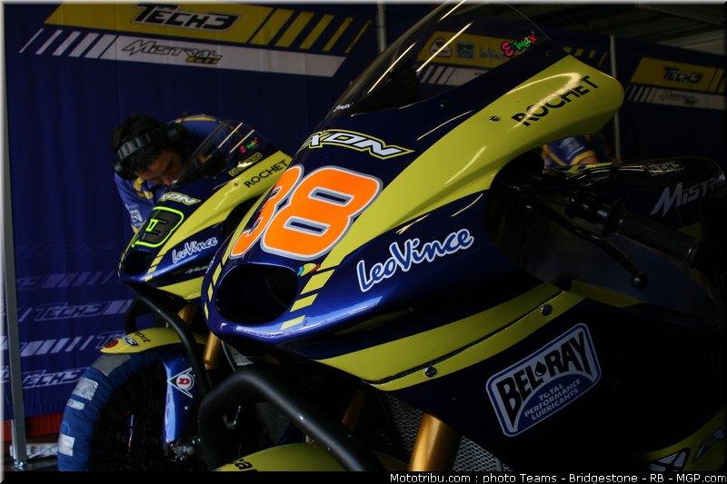 moto2_smith_010_espagne_2011_jerez