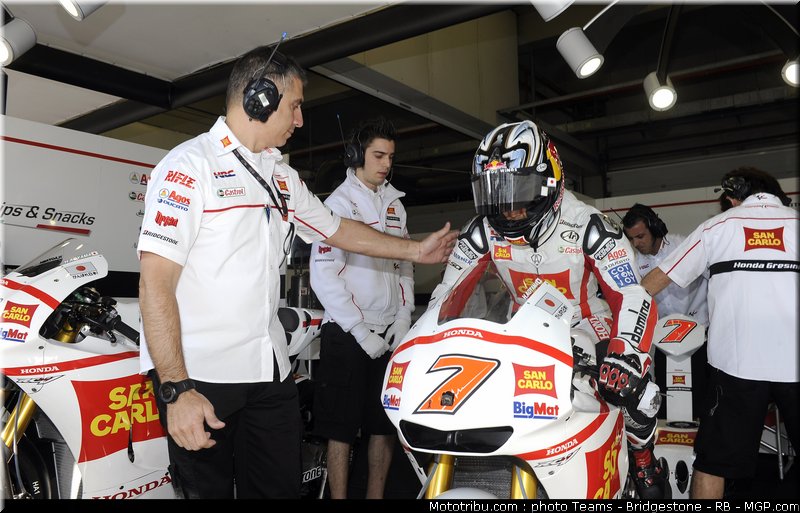 motogp_aoyama_01_espagne_2011_jerez