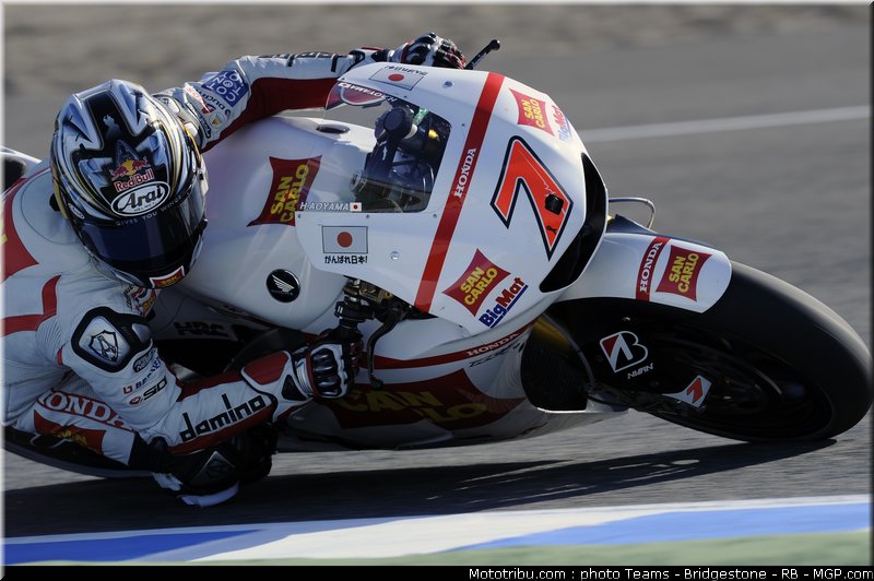 motogp_aoyama_08_espagne_2011_jerez
