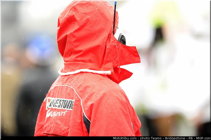 motogp_bridgestone_02_espagne_2011_jerez
