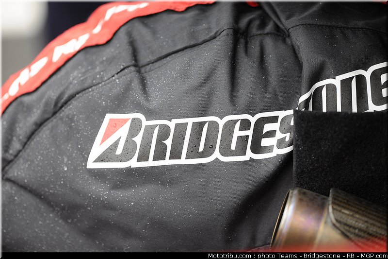 motogp_bridgestone_05_espagne_2011_jerez
