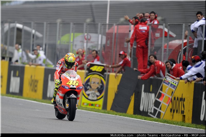 motogp_rossi_24_espagne_2011_jerez