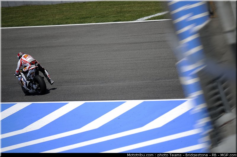 motogp_simoncelli_09_espagne_2011_jerez