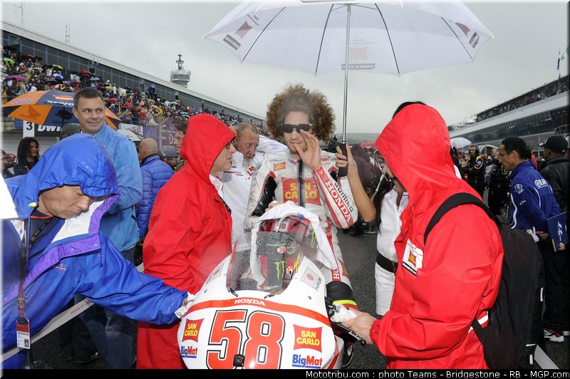 motogp_simoncelli_27_espagne_2011_jerez