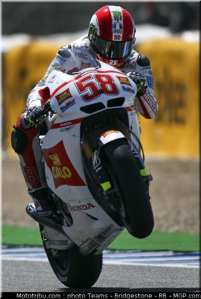 motogp_simoncelli_29_espagne_2011_jerez