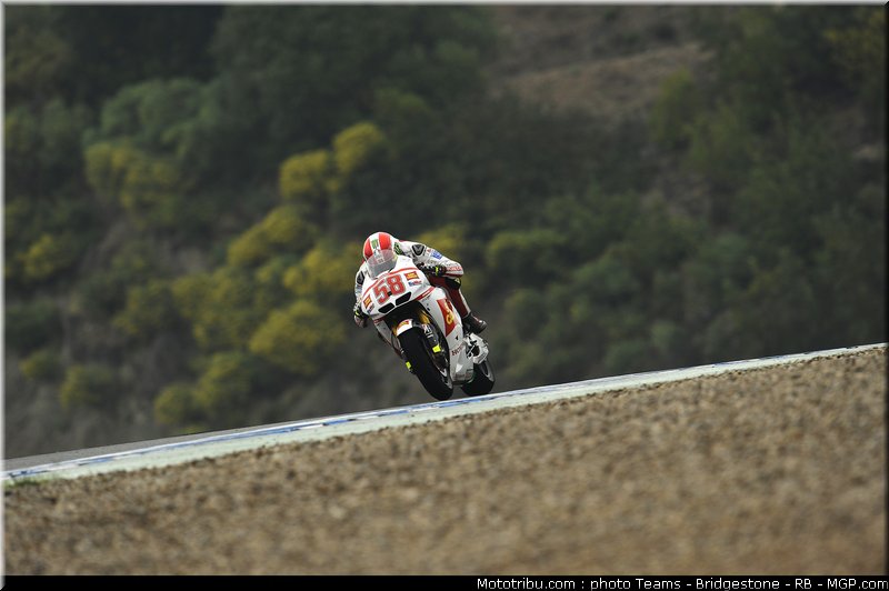 motogp_simoncelli_30_espagne_2011_jerez